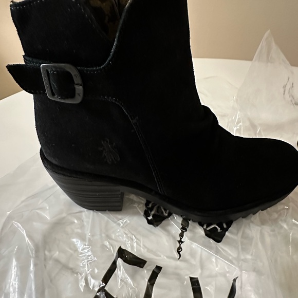 Fly London Black Suede Ankle Boots.  New without tags.  Size 39. - Picture 3 of 12